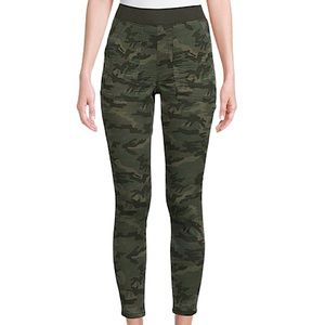 No Boundaries size Xl (15-17) thin green camo skinny pants elastic waist NWOT